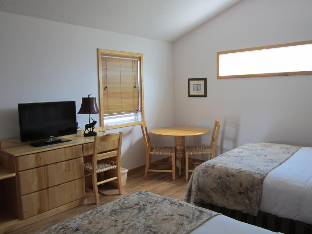 Beaver Creek Lodge And Cabins Макбрайд Номер фото