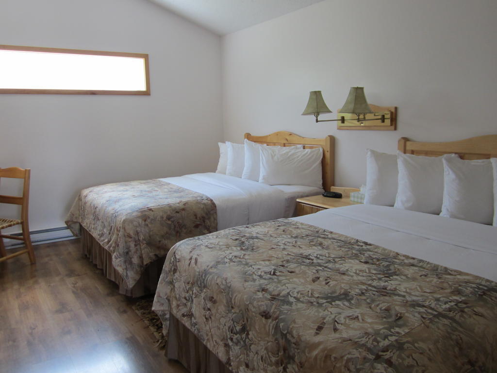 Beaver Creek Lodge And Cabins Макбрайд Номер фото